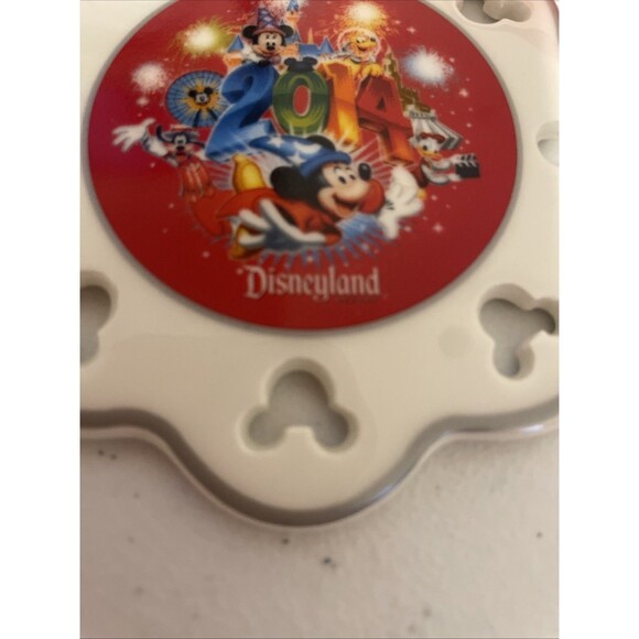 Disneyland 2014 Collectors Snowflake Ornament Authentic Disney Parks Disneyland - Picture 5 of 5